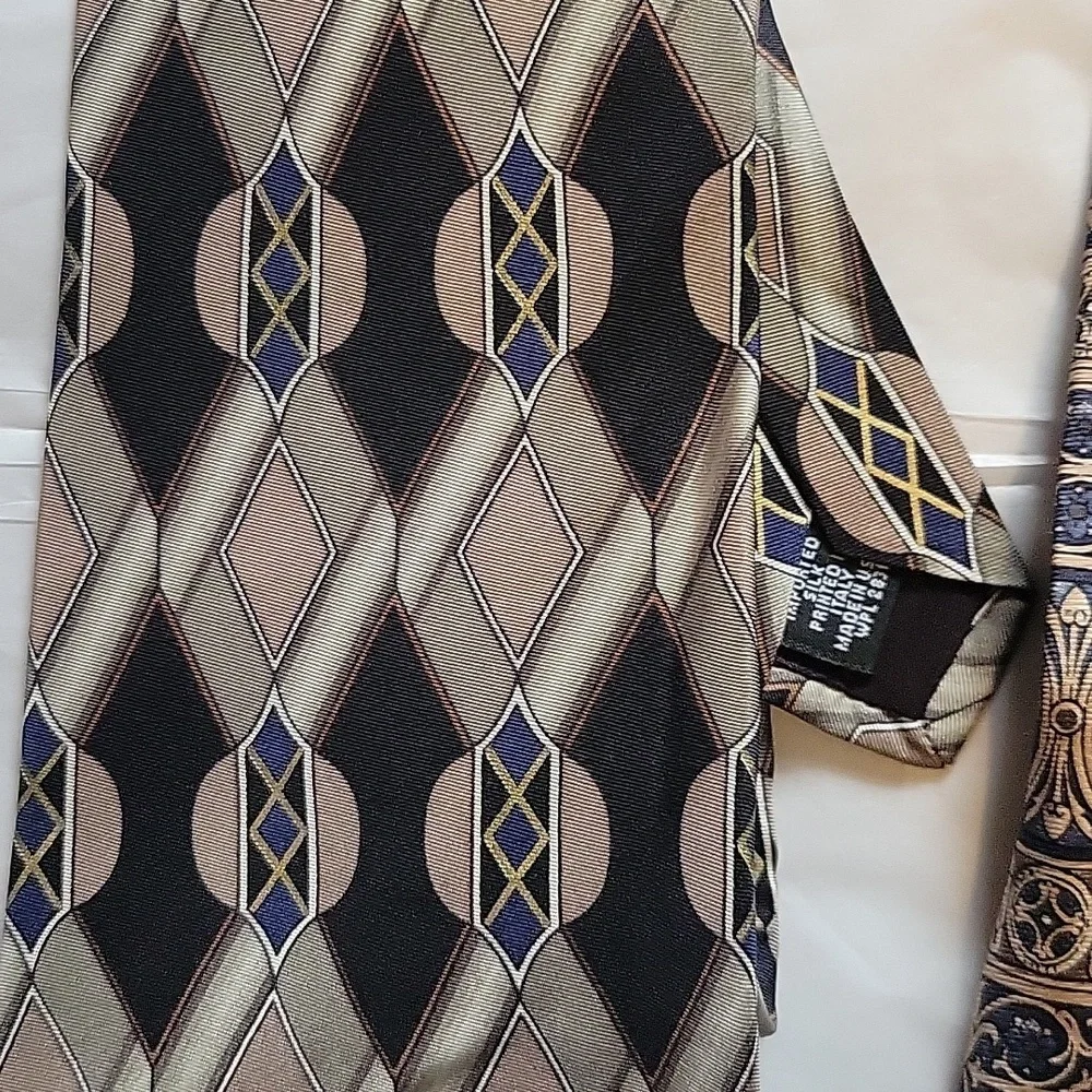 Patterned tie set - Picture 2 of 4